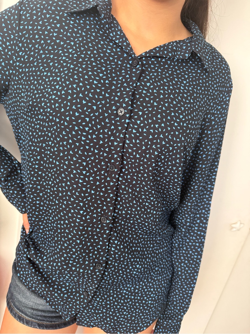 Banana republic women’s navy blue Button-Up Shirt with blue Print